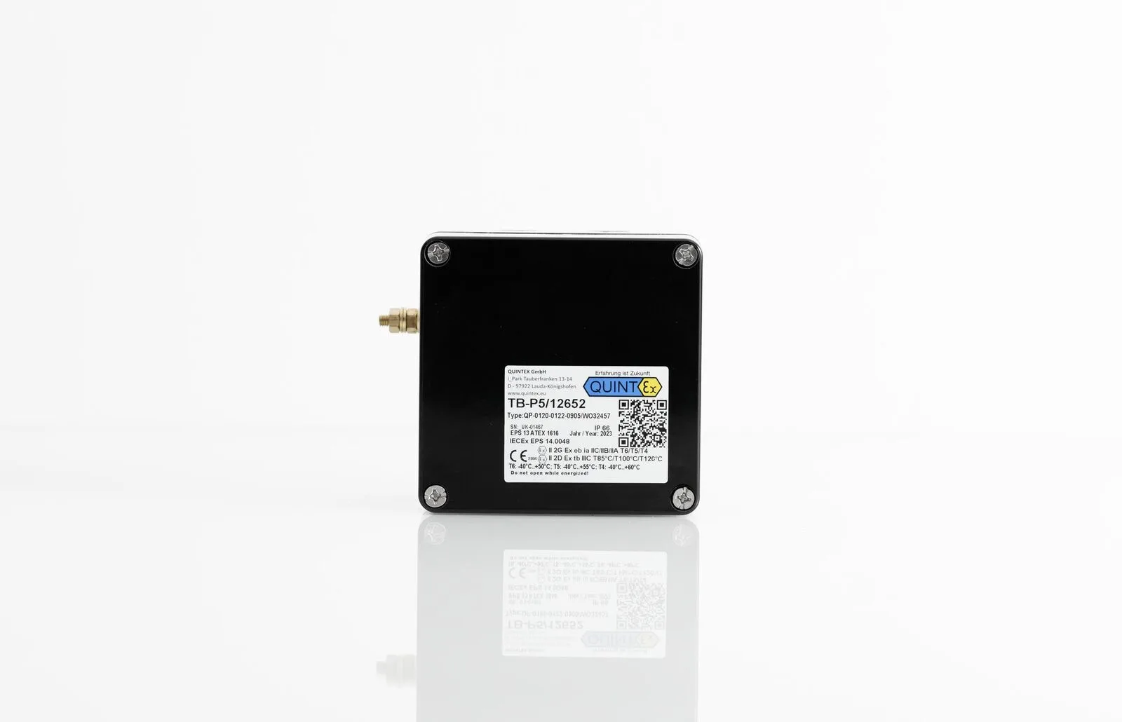 iGRP P5 · three-quarter view