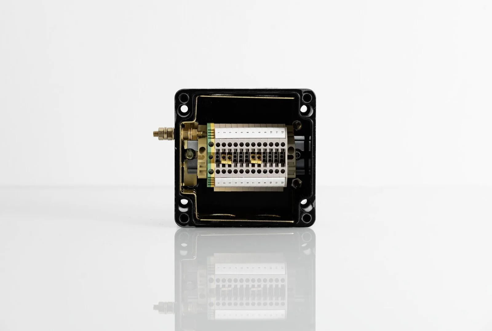 iGRP GRP terminal box · P5 · Zone 1 · terminals fitted