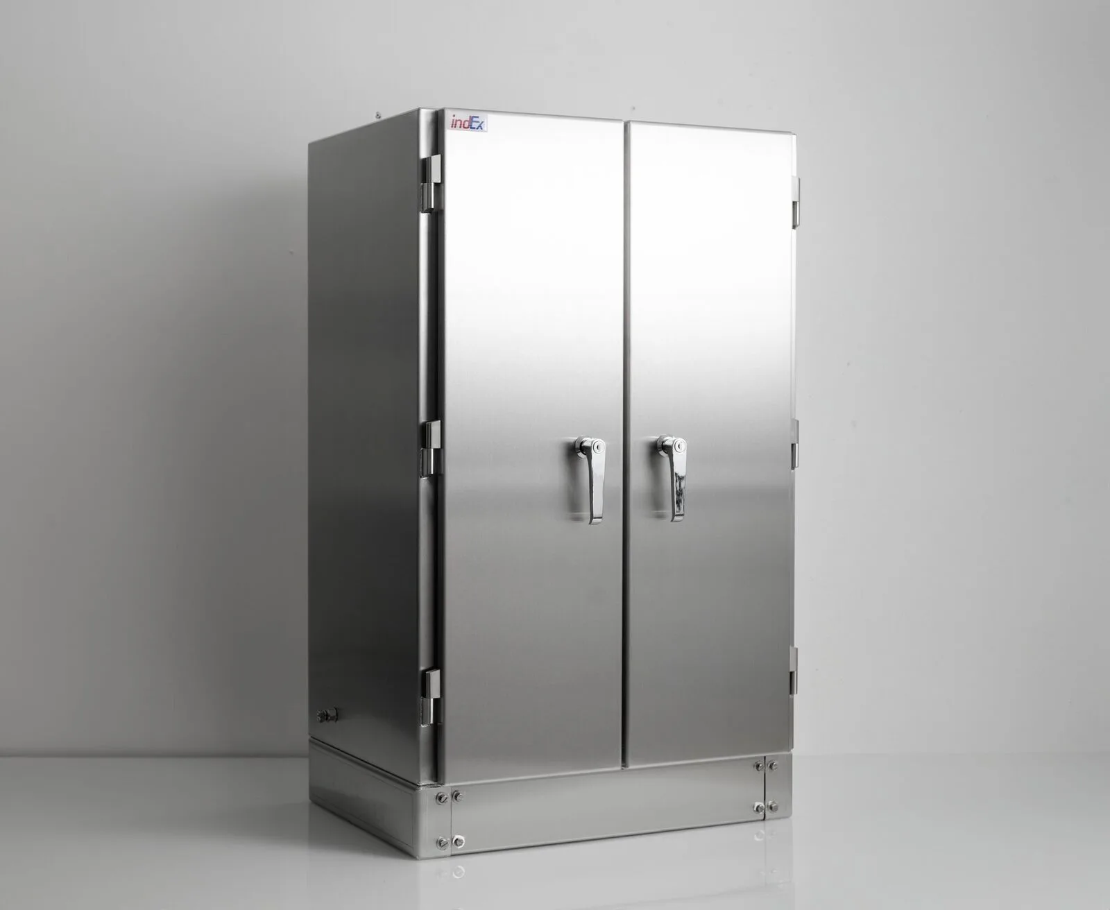 iTB cabinet Â· floor-standing Â· open