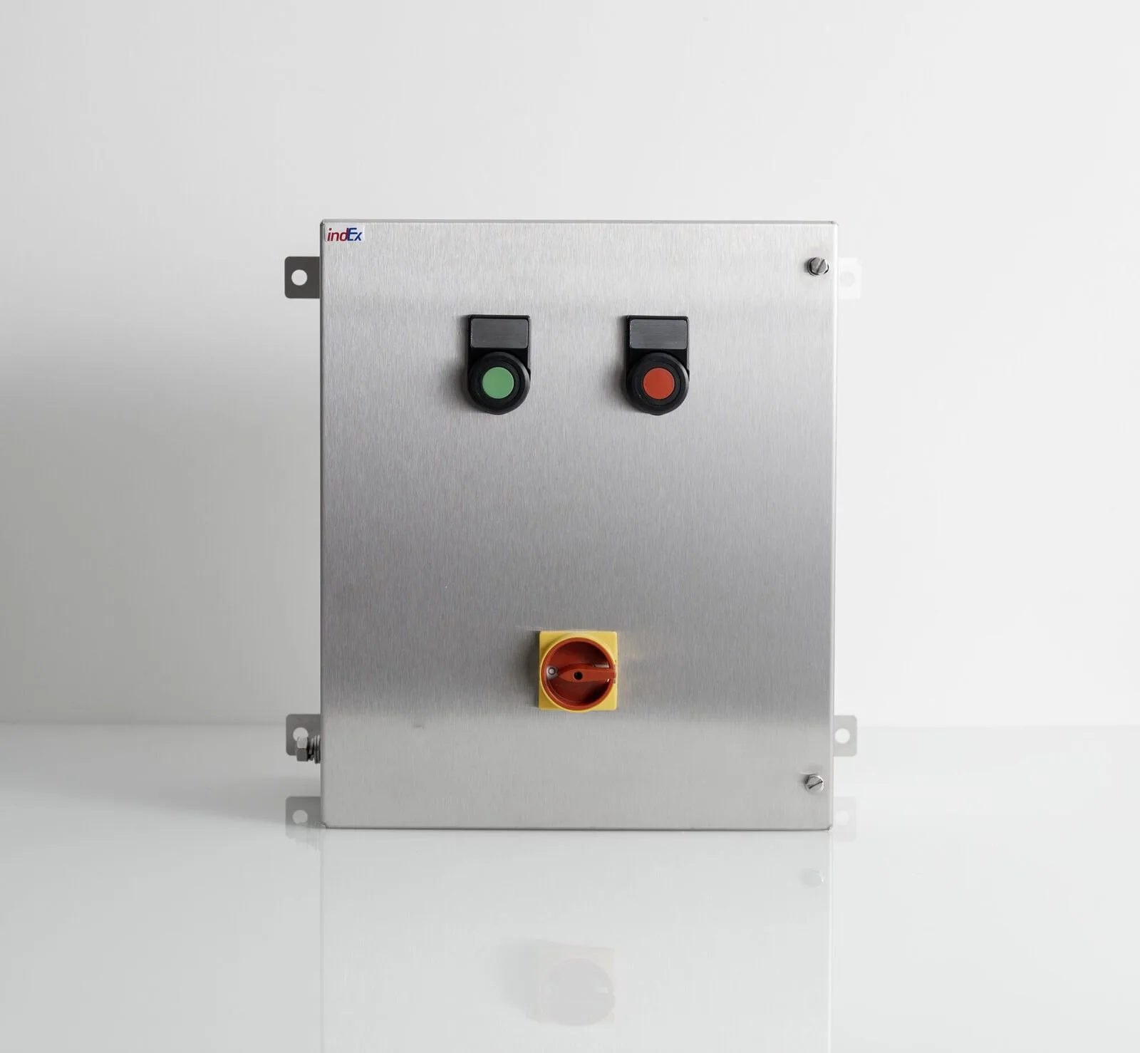 Zone 22 control station · pushbuttons + isolator